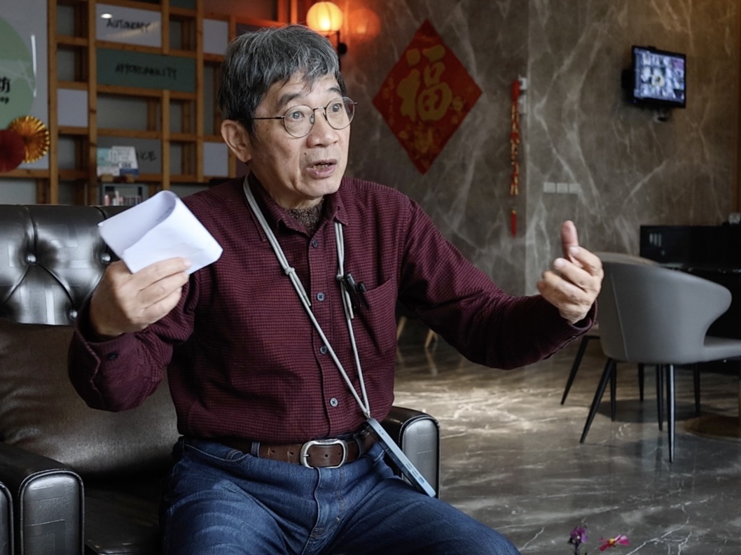 共讀人生智慧 有本書房陶蕃瀛與長者閱讀交流