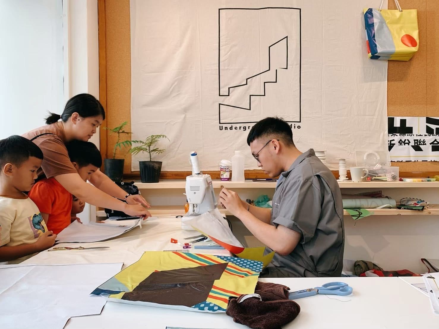 舊衣帆布變潮包 黃子儇永續設計突圍