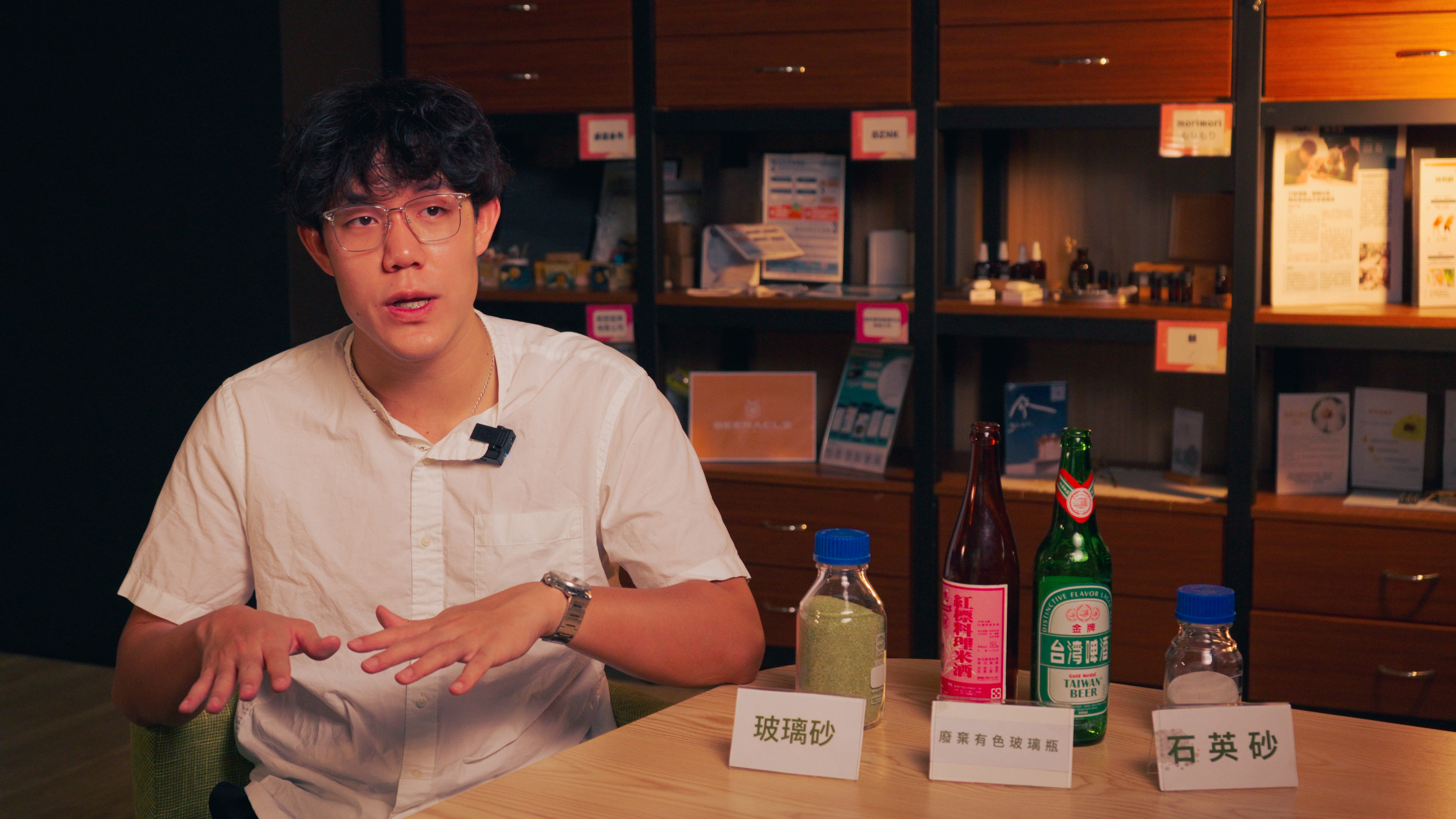 廢酒瓶變淨水神器 泳將打造泳池長效濾